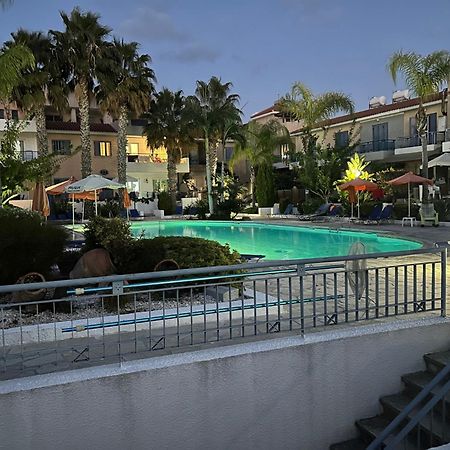 Exceptional Townhouse Villa Paphos Exterior photo
